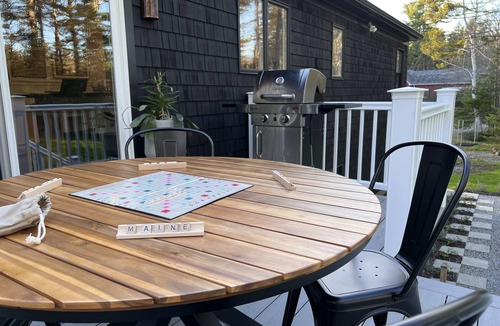 Damariscotta House | Secret Midcoast Maine - the Napa Valley of Oysters - in a cool Scandi-style home