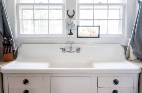 Madison House | Serene 4-bedroom farmhouse 10mins from local wineries