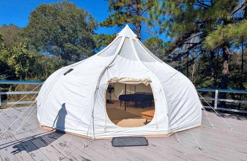 Mc Caskill RV Rental | Serene campground with AC in Murfreesboro