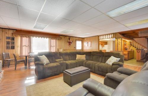 Saxton House | Serene Saxton Lodge: 7 Mi to Lake Raystown!