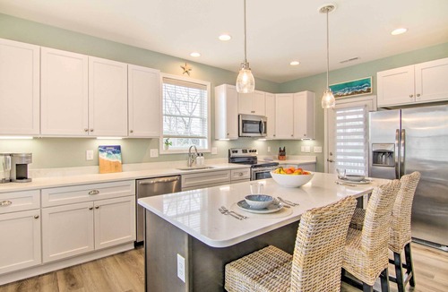 Cedar Neck House | 'Shell Cottage' w/BBQ: 4 Mi to Bethany Beach!