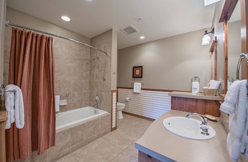 Kellogg Hotel | Silver Mountain Lodging