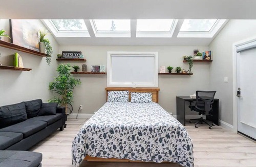 Waterloo Apartment | Single Bachelor unit en-suite in Waterloon