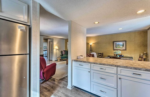 Fairfield Bay Apartment | Single-story Fairfield Bay Condo w/Deck!
