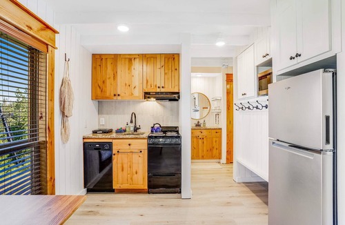 Boise Apartment | Ski-In Ski-Out Bogus Basin Studio, Sleeps 8, Views