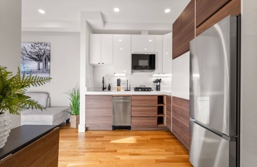 Fenway–Kenmore Apartment | Sleek Modern 2 Bed: King + Queen | Suite 6