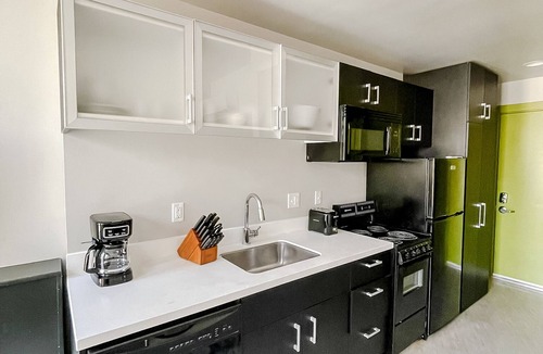 Downtown Springfield Apartment | Sleepover: Rare Studio - Downtown Springfield