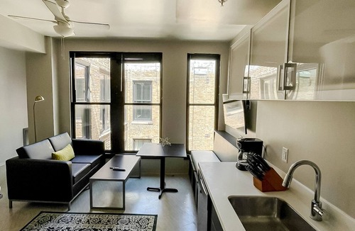 Downtown Springfield Apartment | Sleepover: Rare Studio - Downtown Springfield