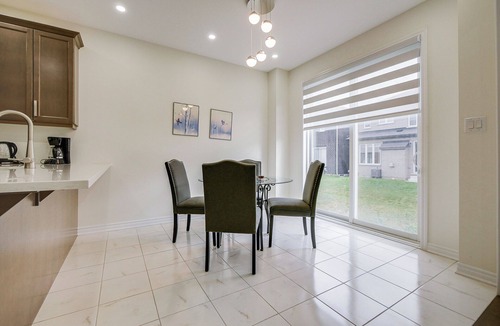 Milton House | Sleeps 6, Workspace, Full Privacy, Kitchen in Milton