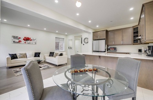 Milton House | Sleeps 6, Workspace, Full Privacy, Kitchen in Milton