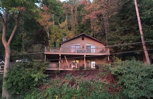 Sprout Brook House | Sleeps 8!! Sweeping views of Otsego Lake!!