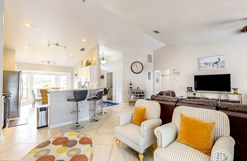 Sebastian Highlands House | Snowbird-friendly home with private pool, central AC, grill, & washer/dryer