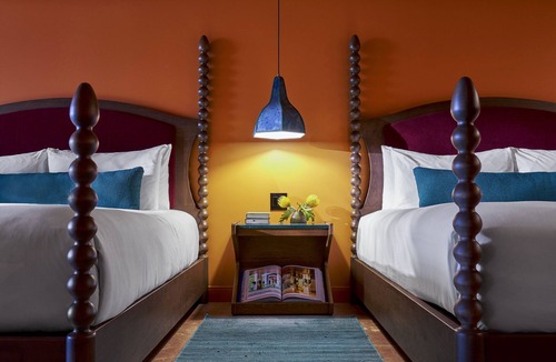 Coconut Grove Hotel | Soothing Escape w/Rooftop Pool and Breakfast Options in Coconut Grove, 3 Rooms
