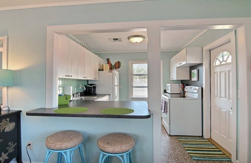 Vero Beach House | SOUTH BEACH & PARK Just Steps Away STARFISH COTTAGE Cute Cozy Vero Beach
