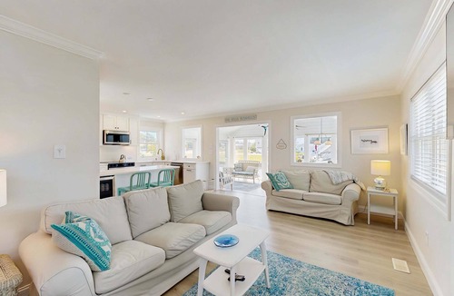 South Bethany Harbor House | South Bethany pet-friendly home, patio & grill