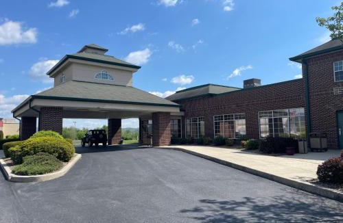Moorefield Hotel | South Branch Inn Moorefield
