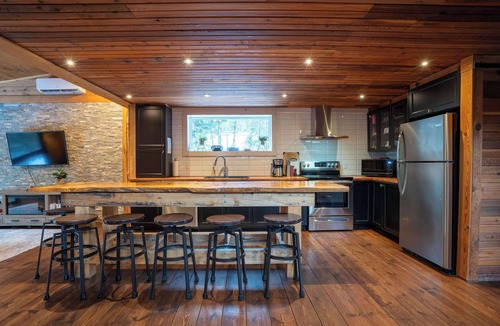 Mauricie Ski Chalet | Spa & Billard and Lake Access | Sylva sur le Lac