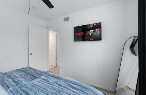 West Campus Apartment | Spacious 1 Br Apt Next 2 Dwntown