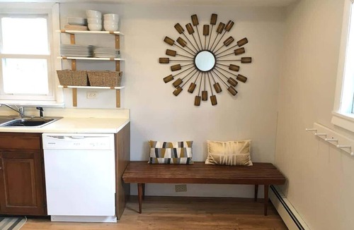 Kittery House | Spacious 2 BR Kittery Home - Walk to Portsmouth!