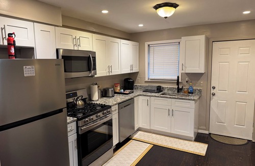 Downtown Baltimore House | Spacious 3 bedroom Townhome in the heart of Baltimore