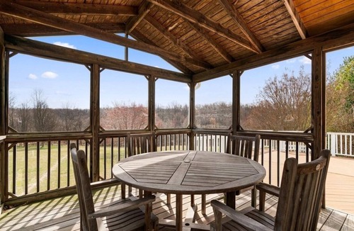 Dayton Apartment | Spacious 3-bedroom Quiet Apartment in Gaithersburg