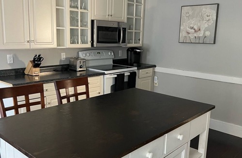 Portland Apartment | Spacious 3 BR in Portland's Libbytown!
