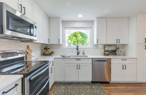 West Valley House | Spacious 4-bedroom house in fabulous Boise with 2 Primary Suites