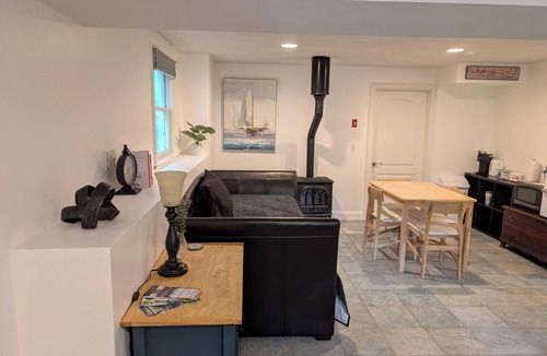 North Kingstown House | Spacious 5-Bedroom Private Retreat! Private setting close to beaches & Newport