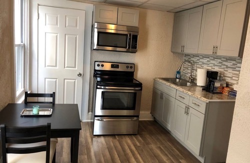 Parkside Apartment | Spacious and Modern One Bedroom Apartment