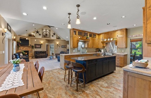 Bigfork House | Spacious Bigfork Home w/Theater, Hot Tub & Games