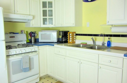 Port Clyde House | Spacious cottage in Port Clyde village with harbor views.