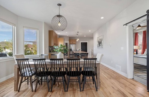 Cheyenne House | Spacious Downtown Location | 4BA, 2 Kitchens + Game Room