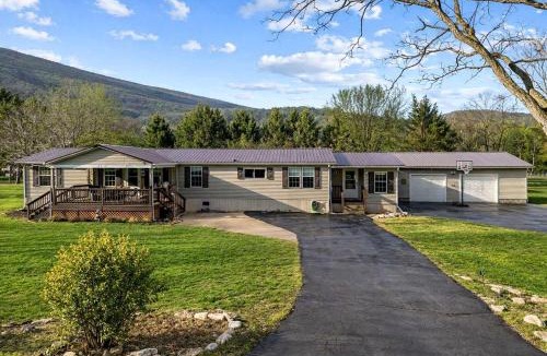 Cabins House | Spacious Family Retreat with Game Room, Fire Pit & River Access Nearby in Cabins, West Virginia