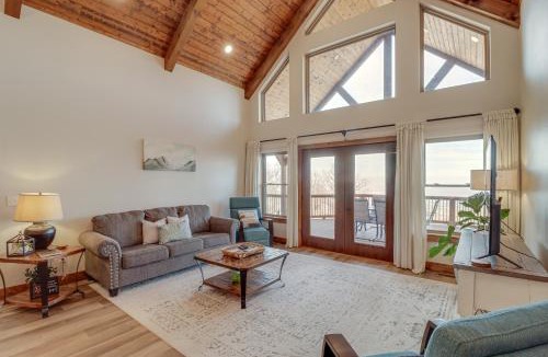Harrison House | Spacious Harrison Vacation Rental w/Deck & Views!