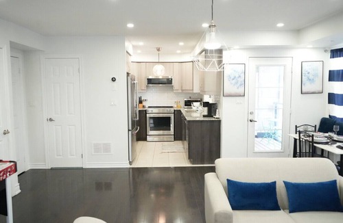 Brampton House | Spacious Home in Brampton – Perfect for Families