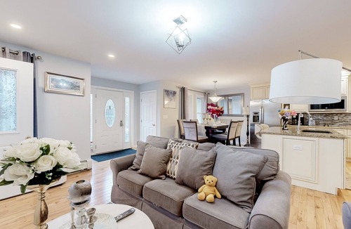 Westbrook House | Spacious home with large yard, great for groups, close to Portland & beaches
