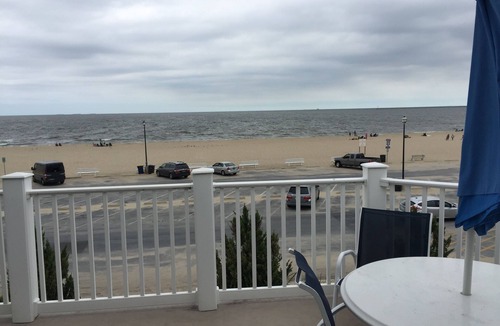 Lewes House | Spacious Lewes Beach Front luxury home