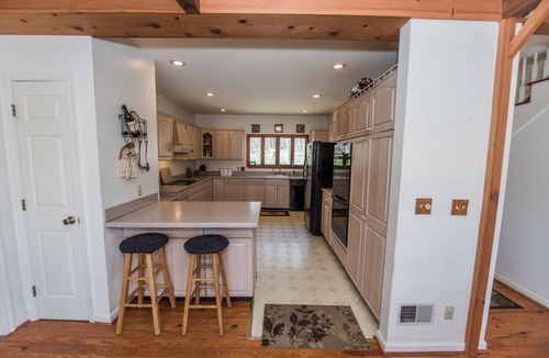 Berkeley Springs House | Spacious Lodge Perfect for Year Round Escape Offering Outdoor Fun & Restaurants