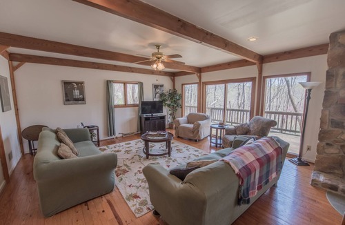 Berkeley Springs House | Spacious Lodge Perfect for Year Round Escape Offering Outdoor Fun & Restaurants