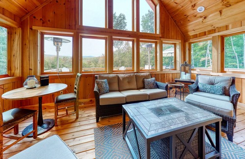 Jackson House | Spacious new home w/private pool, incredible view, enclosed porch, gas fireplace