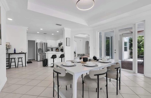 The Hammocks House | Spacious Pool Villa - 4BR - ATV & Skydive 15 min