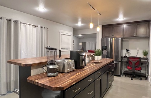 Everett House | Spacious remodeled rambler near Boeing and Amazon
