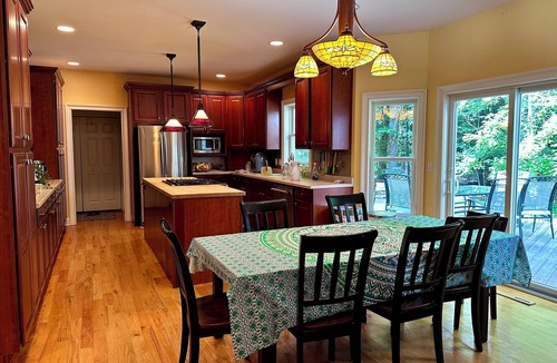 Saratoga Springs House | Spacious Saratoga Home, sleeps 20+ near Saratoga Racetrack