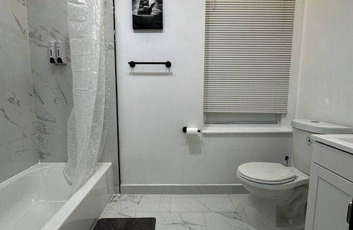 Newbold Apartment | Spacious Studio with King Bed
