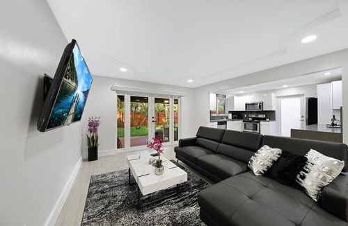 Sunset House | Spacious Updated home with Office by PMI