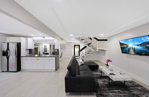 Sunset House | Spacious Updated home with Office by PMI