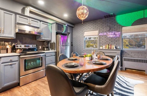 Hudson Villa | Speakeasy Hot Tub Escape | Pet-Friendly | Hudson NY