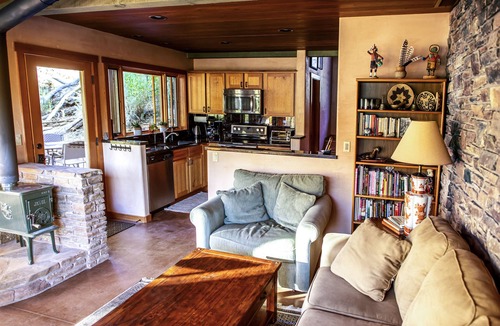Boulder House | Special August Opening - Beautiful Guest Home in the Escalante Canyon