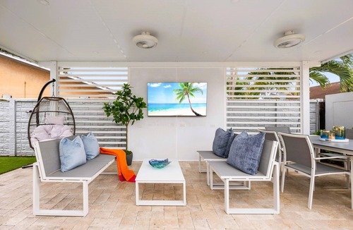 Westchester Villa | Spectacular Miami Resort/5 Bedrooms/Htd Pool/MiniGolf/Playground/Baby Items