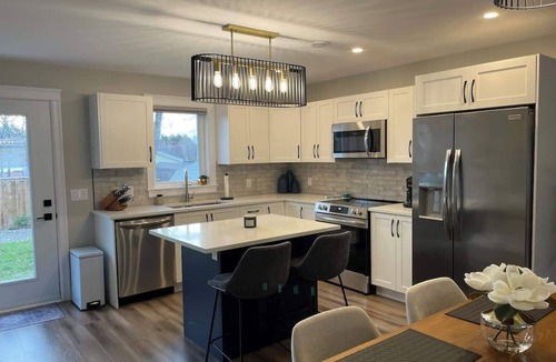 Bridgewater House | Spotless, modern, bright & cozy, 1 BR
